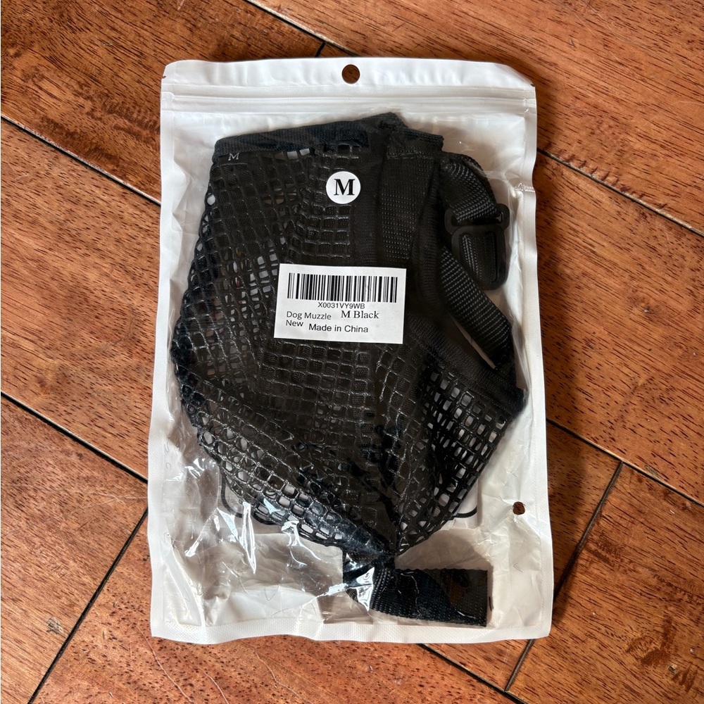 Medium Mesh Dog Muzzle, new